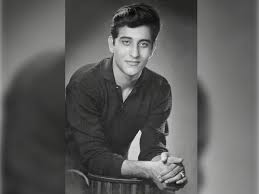 Vinod Khanna Awards List Of Awards And Nominations Received By Vinod Khanna Etimes His son actor akshaye khanna and wife. vinod khanna awards list of awards and