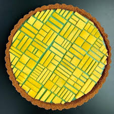 Cette Patissiere Realise Des Gateaux Colores Aux Formes Geometriques Hypnotisantes Design Culinaire Gateaux Colores Recettes De Cuisine