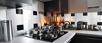 Crédence en verre, en inox, ou en stratifié. Credence Adhesive Le Relooking Cuisine Facile Deco Cool