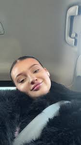 Dzień w biurze: Praca i podróże 🌍💼