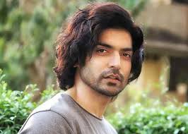 Gurmeet Choudhary is in hot pursuit of cross-border enemy in 'Commander Karan  Saxena' trailer