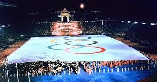 General view of the opening ceremony and fireworks in the olympic stadium at the 1992 olympic games in barcelona, spain. Las 5 Mejores Webs Para Recordar Los Juegos Olimpicos De Barcelona 92