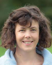 200HR Yoga TT Brochure Mar25-Mar26