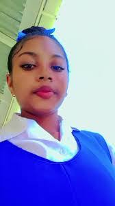 Mariah Collins's Instagram, Twitter & Facebook