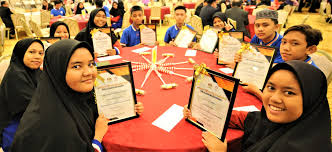 Universiti sultan azlan shah) (usas) is a private university in malaysia. Pelajar Budi Mara Cemerlang Dirai Ewarta Mara