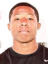 Alex Ragland's Instagram, Twitter & Facebook