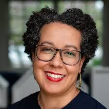 Jane Yale's Instagram, Twitter & Facebook