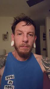 This fkn legend turned 40 yesterday—wish Phil Bozeman a (belated) happy  birthday