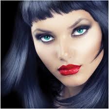 Amanda Deeley's Instagram, Twitter & Facebook