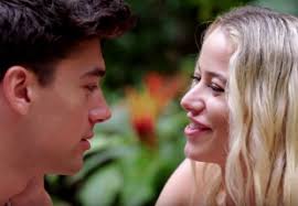 The winners of love island usa were revealed in the finale, with zac and elizabeth winning the first season of the cbs series. Love Island Usa 2019 First Date Of Elizabeth And Zac Startattle
