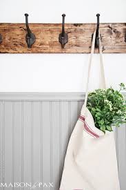 This farmhouse wood box can be used all year. A Collection Of Fabulous Farmhouse Diy Towel Racks The Cottage Market