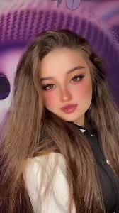 Christina Abed's Instagram, Twitter & Facebook