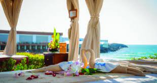 Ladies Day At The Beach Yes Please Escape For The Day To Dubai Marine Beach Resort Jumeirah For Beach Pool Access And Dubai Activities Beach Resorts Resort