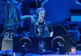 Brookfield property partners announces substantial issuer bid to acquire up to 74,166,670 units at a price of $12.00 per unit. Allied Esports Brookfield Property Partners Esports Insider