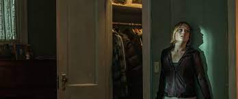 2016, horror/mystery & thriller, 1h 28m. Don T Breathe Movie Review Film Summary 2016 Roger Ebert