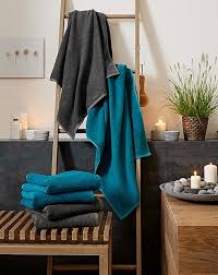 Koupelna Inspirovana Prirodou Koupelnovy Nabytek Textilie A Do Throw Blanket Tchibo Tile Bathroom