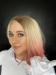 Melissa Sweatt's Instagram, Twitter & Facebook