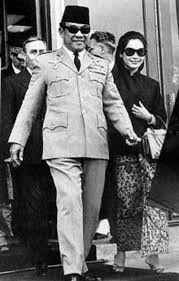 Kartika sari dewi soekarno merupakan putri dari pasangan mantan presiden indonesia pertama, ir. Kisah Ratna Sari Dewi Istri Kelima Soekarno Yang Pernah Berprofesi Sebagai Geisha Kaskus
