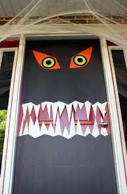 Halloween Crafts That Can Use Some Small Helpers Halloween Door Decorations Halloween Mural Halloween Door Decorations Classroom