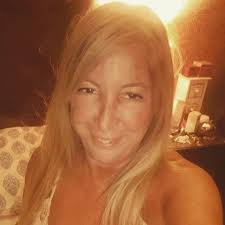 Ha visto tu perfil 19 veces. 👤(1) te envió una solicitud de amistad.