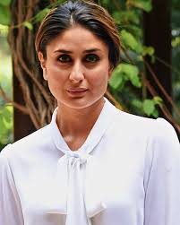 Kareenakapooraddicted On Instagram Pretty Face Kareena Kareenakapoor Kareenakapoorkhan Bebo Bombshellbebo Kareenabebo Pretty Face Women Pretty