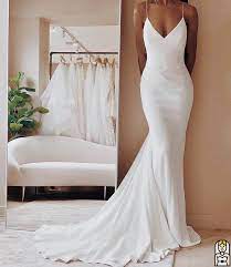 32 Beach Wedding Dresses Perfect For A Destination Wedding Simple Wedding Dress Wedding Dresses Simple Simple Wedding Dress Beach Wedding Dresses Unique