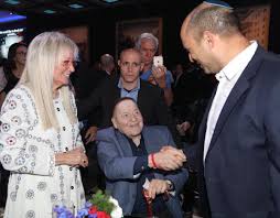 התרומה של אדלסון לאירועי ההשבעה יוצאת דופן הן בשל גודלה. Smxes3nfllma8m