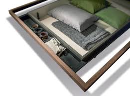 É online vai allo shop gli accessori per il riposo di lettissimi ora sono comodamente acquistabili online sul sito: Soggiorni Moderni E Librerie Porta Tv Girevoli Letti Design Armadi Con Tv