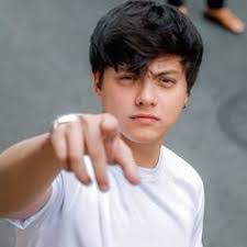 Daniel Padilla's Instagram, Twitter & Facebook