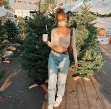 Scriptural prophecies of jesus's birth are illustrated in works of art, and holiday family traditions that strengthen faith in christ are shown. Leona Lewis We Got Our Christmas Tree Show Me Yours Facebook