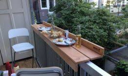 Essen Draussen Mit Der Balkonbar Auch Auf Einem Kleinen Balkon Balkon Bar Balkon Design Kleine Terrasse Gestalten