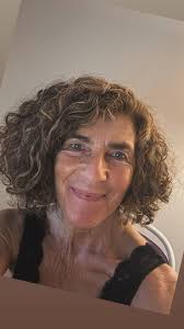 Scopri qui la ricetta:  https://www.sauton.it/ricette/sostituti-del-pane/pizza-croccante-low-carb/