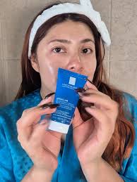 Me encanta este combo de la @La Roche-Posay, me ayuda a prevenir brotes y  líneas de expresión ❤️ @For_Me #effaclarazfm #effaclaraz #skincare  #acidoazelaico #acneadulto