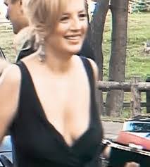 Ioana basescu a ajuns in jurul orei 08. Cat CastigÄƒ Lunar Ioana BÄƒsescu Salariul DezvÄƒluit De Traian BÄƒsescu Expresmagazin
