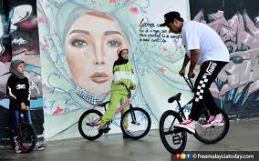 Mountain bikes (mtb) marin wildcat trail 1 women mountain bike. Gadis Bertudung Lincah Beraksi Dengan Basikal Bmx Free Malaysia Today Fmt