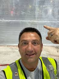 Eric Medley's Instagram, Twitter & Facebook