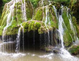 We mostly discuss news, society mishaps and cultural controversies, all with a romanian twist. Cascada Bigar Romania Imgur