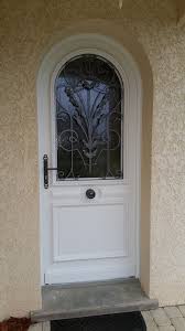 Elle doit être choisie avec attention et allier à la fois esthétique et sécurité. Porte D Entree Cintree Porte Entree Aluminium Entree Style Architectural