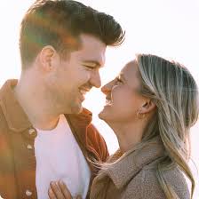 Curran Van Waarde & Amanda Manno Wedding Website