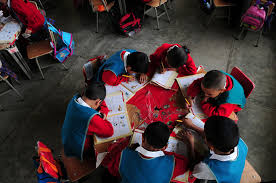 Ante la carencia de un permiso oficial reconocido por el estado, los terapeutas se han agrupado en asociaciones que funcionan como interlocutores ante las autoridades. Garantizar El Acceso A Un Desarrollo Infantil De Calidad No Un Juego De Ninos