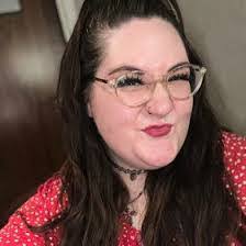 Leanna Dewitt's Instagram, Twitter & Facebook