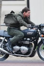 Tom cruise is no stranger to doing his own crazy, dangerous stunts while filming his movies, but the action star may have just raised the stakes. Tom Cruise Bought First Motorcycle At Age 10