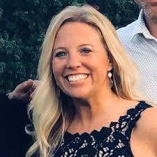 Thea Ford (@GandeeThea)