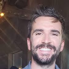 Blake Barnett is coming back at QB ... A leg injury won't keep him out,  though it looks like he can barely walk. Already a storybook high school  career, he can end