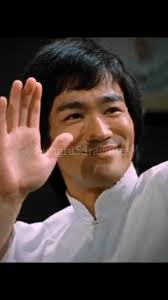 El Maestro Bruce Lee #brucelee #kungfu5dragones #peliculas #artesmarciais  #artsmartiaux #artimarziali #martialartist #martialart #movie #martialarts  #artesmarciales #jeetkunedo #kungfu #karate ...