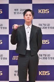 드라마 <이미테이션> 담당자의 창고를 몰래 털어봤습니다 저건 극히 일부에 불과했다는 소문,, 이 어마어마한 보물들이 5/7에 대.방.출.된다고 합니다 어디에서? 9y4tzumgu Cjam
