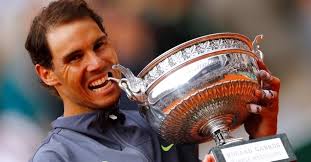 Rafael Nadal Roland Garros'ta şampiyon oldu, tarihe geçti