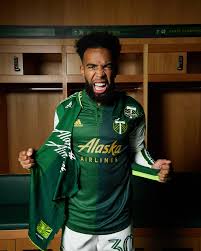 7 years and never a dull moment 🥺