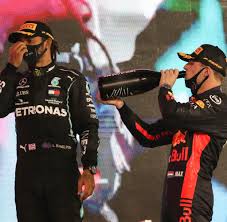F1 driver @redbullracing | keep pushing the limits. Formel 1 Verstappen Stiehlt Mercedes Die Show Vettel Singt Zum Abschied Welt