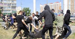 В киеве задержали трех подозреваемых в убийстве общественного активиста. Kiev Gay Pride March Attacked Hooligans Arrested Ukraine Officials